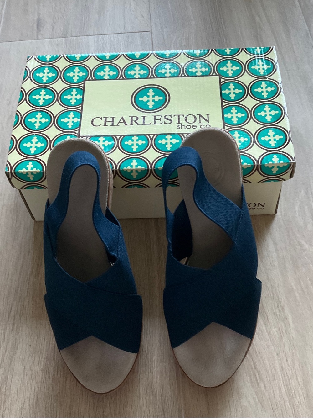 CHARLESTON SHOE CO. MED Platform Wedge Sandals - Picture 3 of 4
